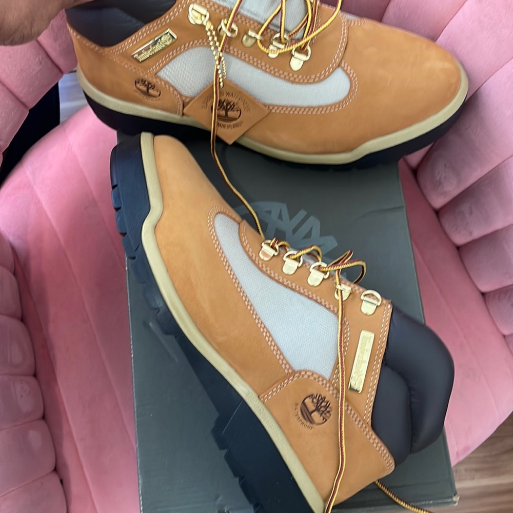 Men’s Timberland Field Boot size 9 Brand new